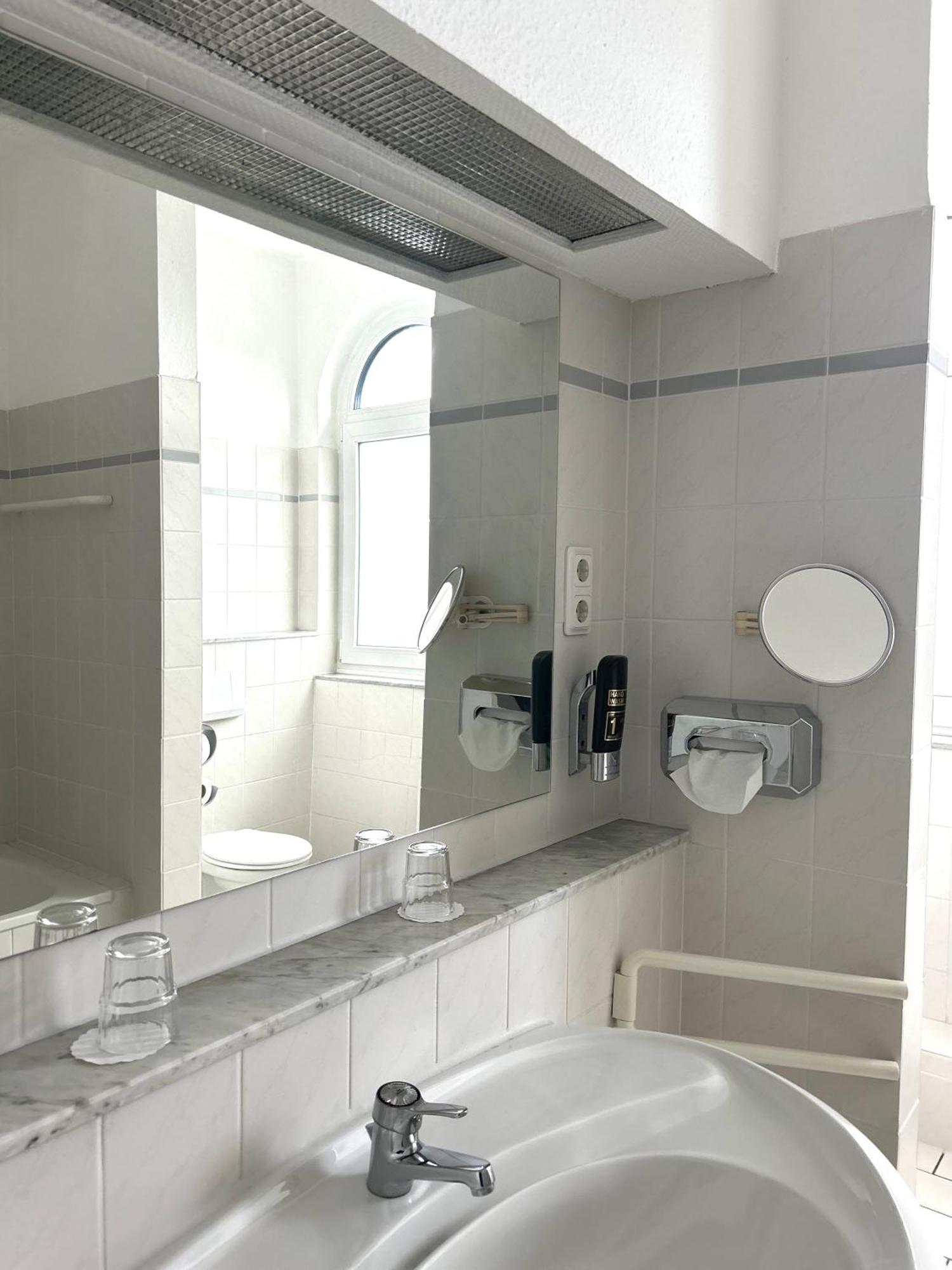 Sure Hotel By Best Western Wilhelmshaven City ヴィルヘルムスハーフェン エクステリア 写真